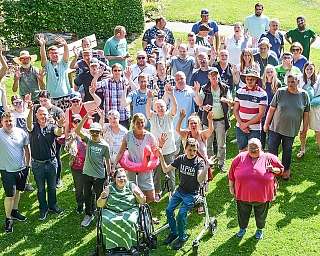 Gruppenbild im Garten